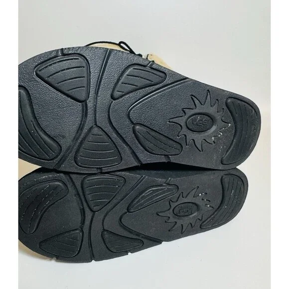 UGG Australia 5163 Upside Tall Suede Lace-Up Black Suede Shearling Boots US 6 - Picture 13 of 13